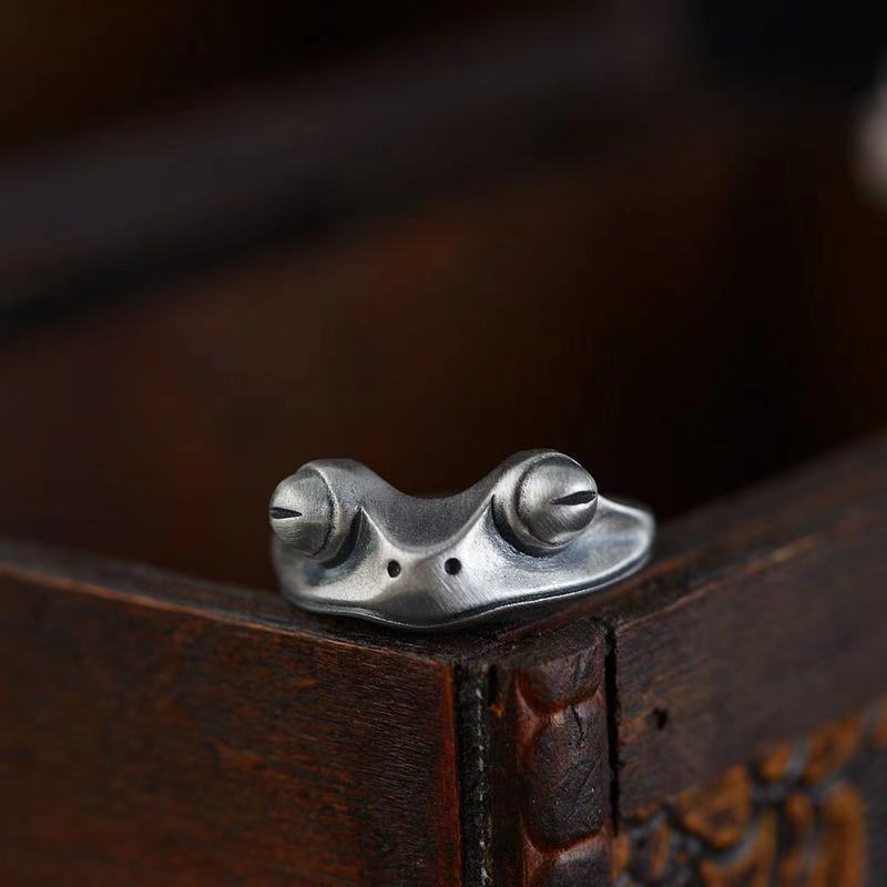 Men Accessories Drawing - Cincin katak tertekan Retro untuk pria,